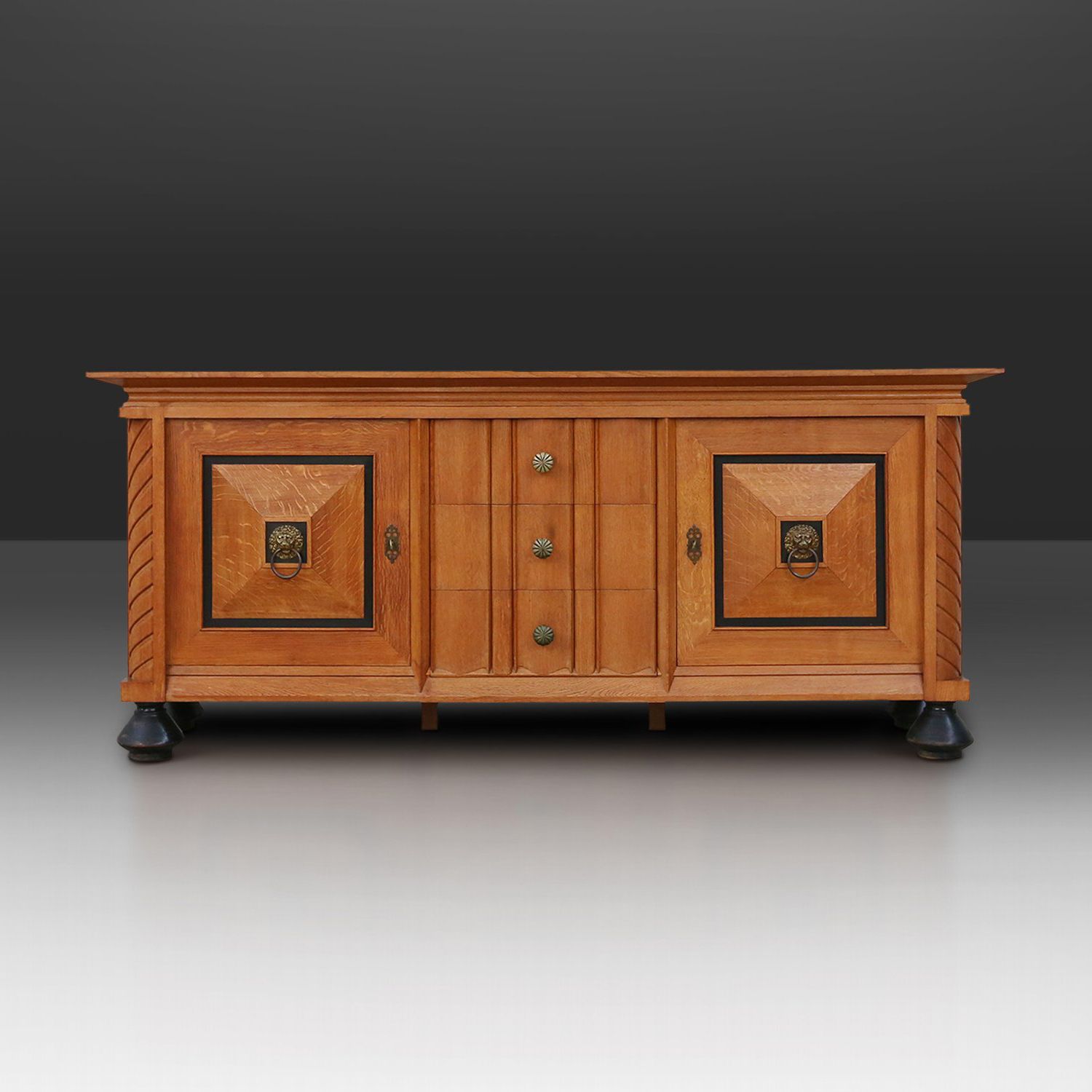 Art Deco brutalist Belgian sideboard in solid Oak and Brass details-img